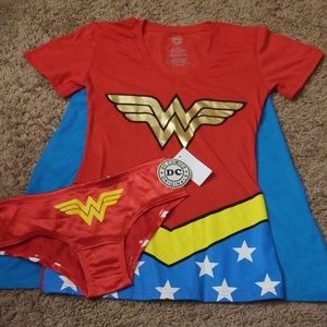 Wonder woman t shirt and underwear